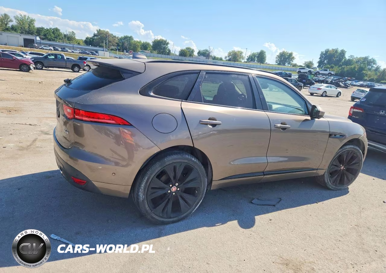2017 Jaguar F-Pace R - Sport VIN:SADCL2BV9HA074262 - 3