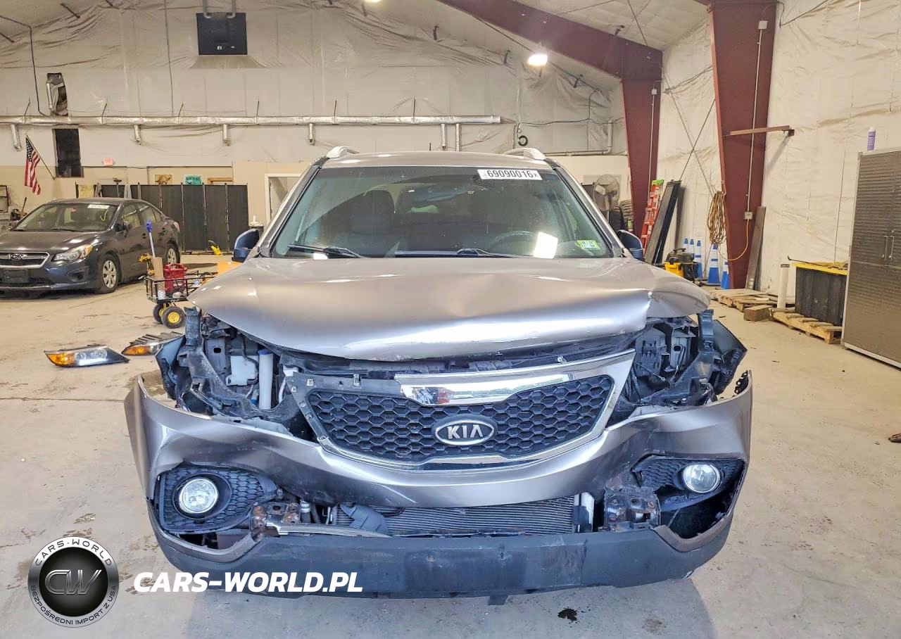 2011 Kia Sorento Lx VIN:5XYKT3A18BG100434 - 5
