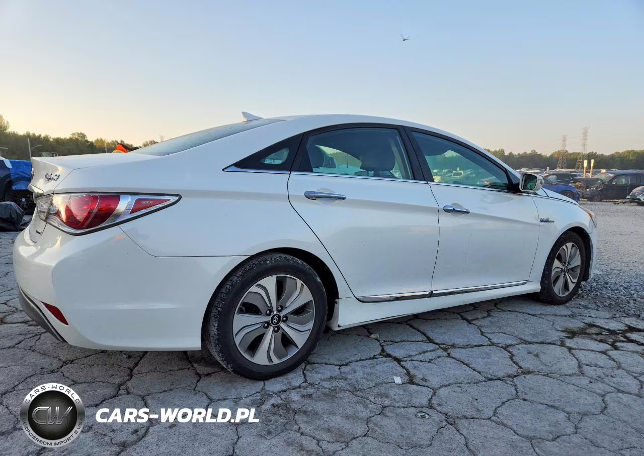 2013 Hyundai Sonata Hybrid VIN:KMHEC4A40DA082765 - 3