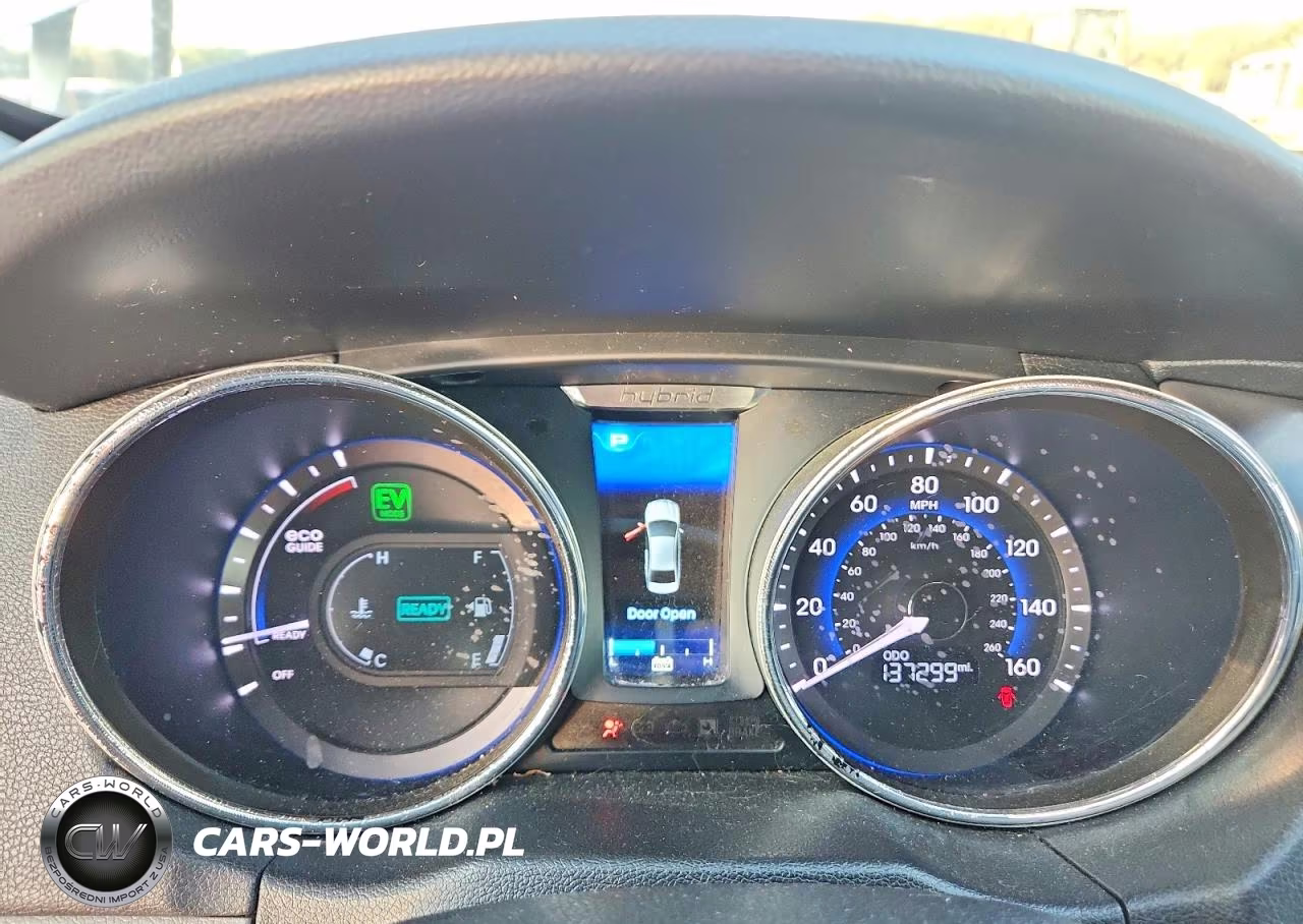 2013 Hyundai Sonata Hybrid VIN:KMHEC4A40DA082765 - 9