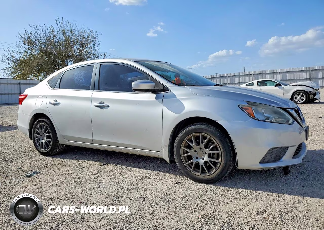 2016 Nissan Sentra S VIN:3N1AB7AP7GY237929 - 4
