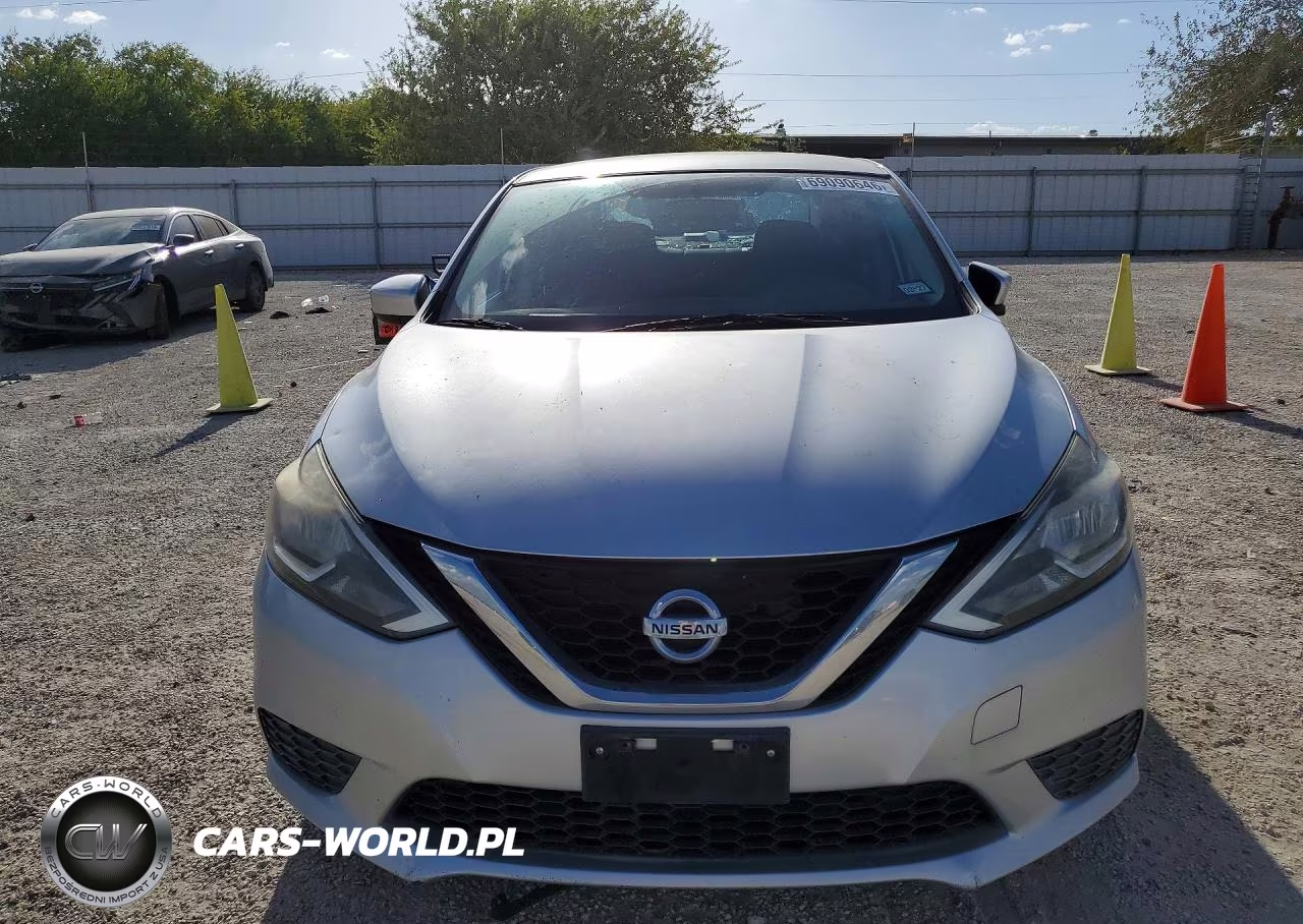 2016 Nissan Sentra S VIN:3N1AB7AP7GY237929 - 5
