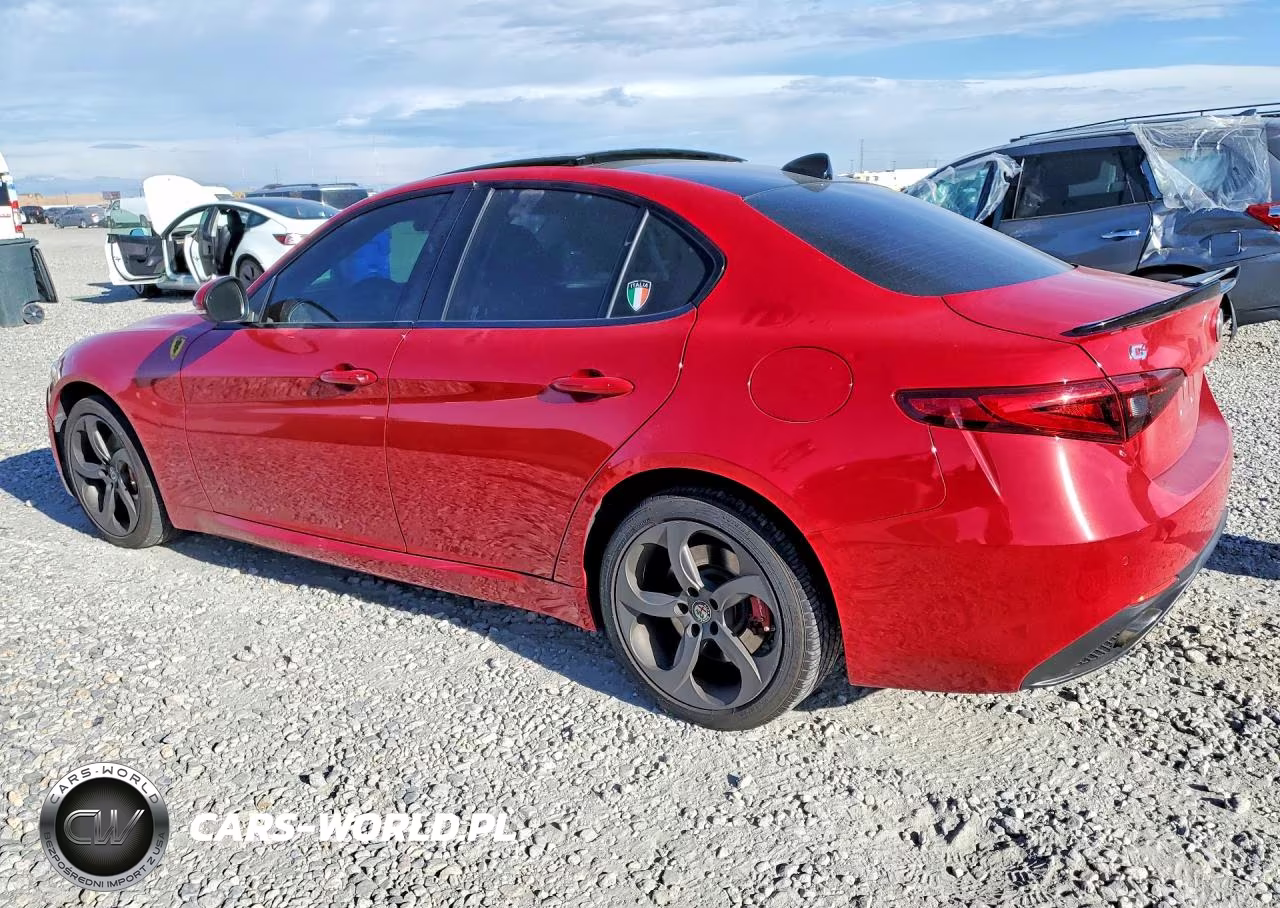 2017 Alfa Romeo Giulia Q4 VIN:ZARFAEDN0H7558501 - 2