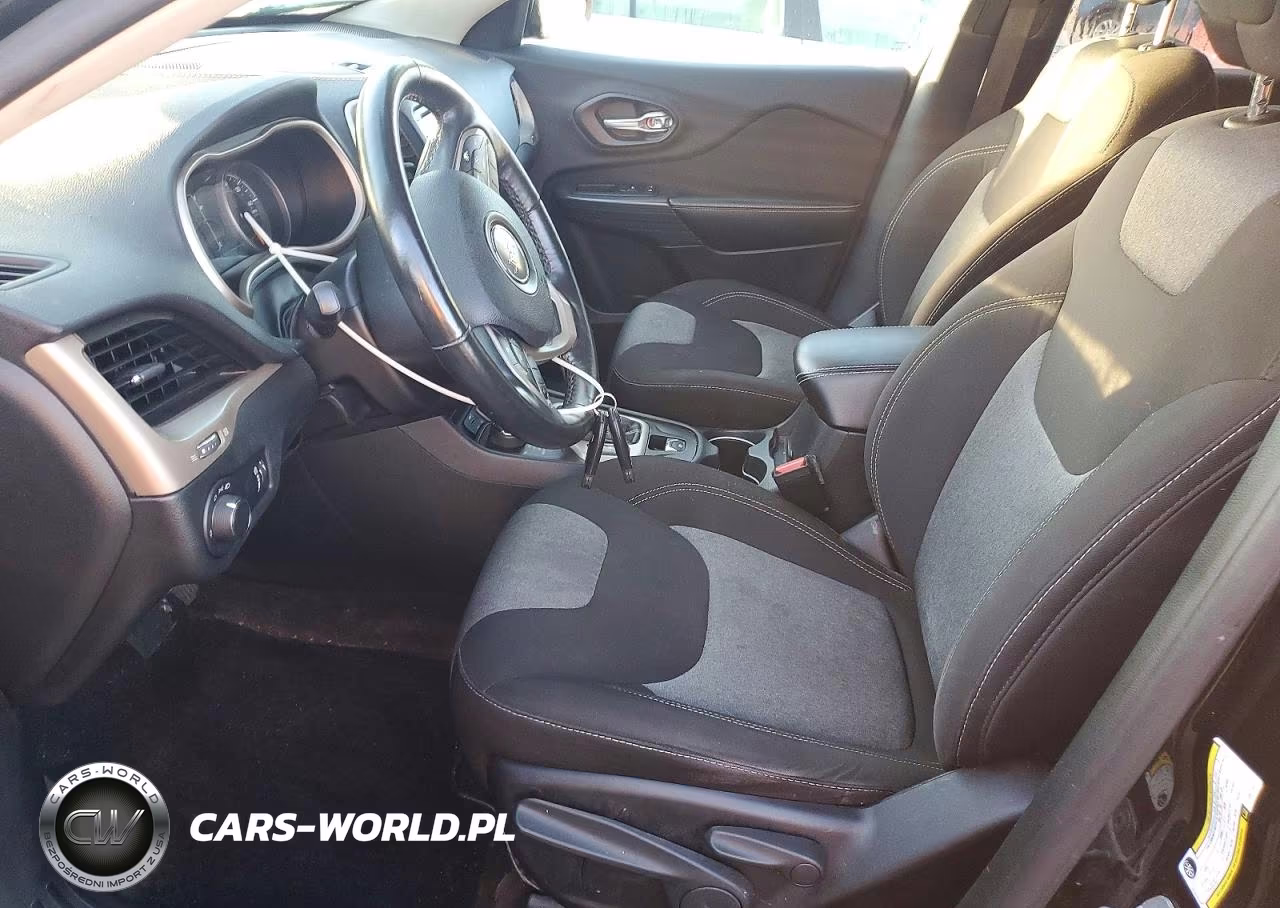 2016 Jeep Cherokee Sport VIN:1C4PJMAS3GW215737 - 7