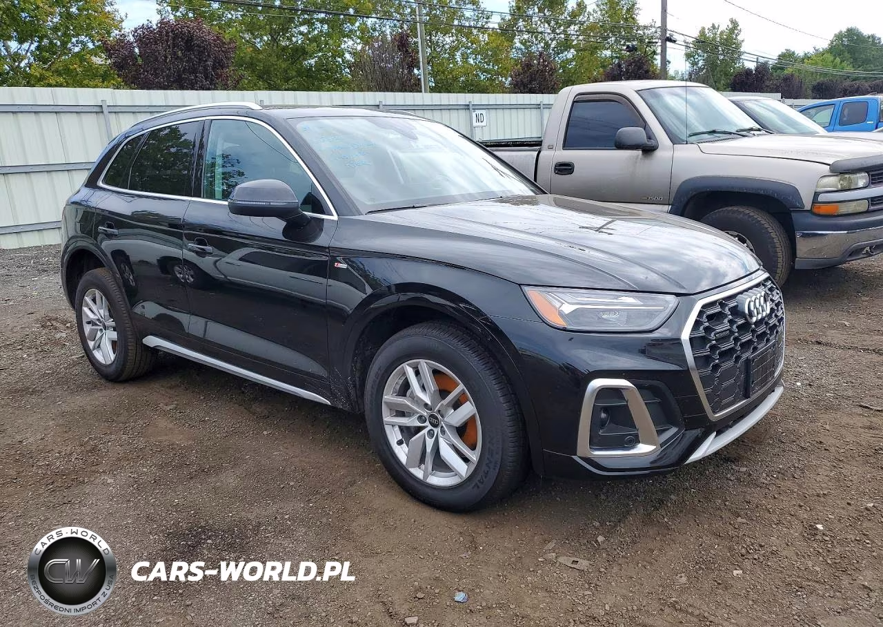 2023 Audi Q5 Premium 45 VIN:WA1GAAFY3P2137473 - 4