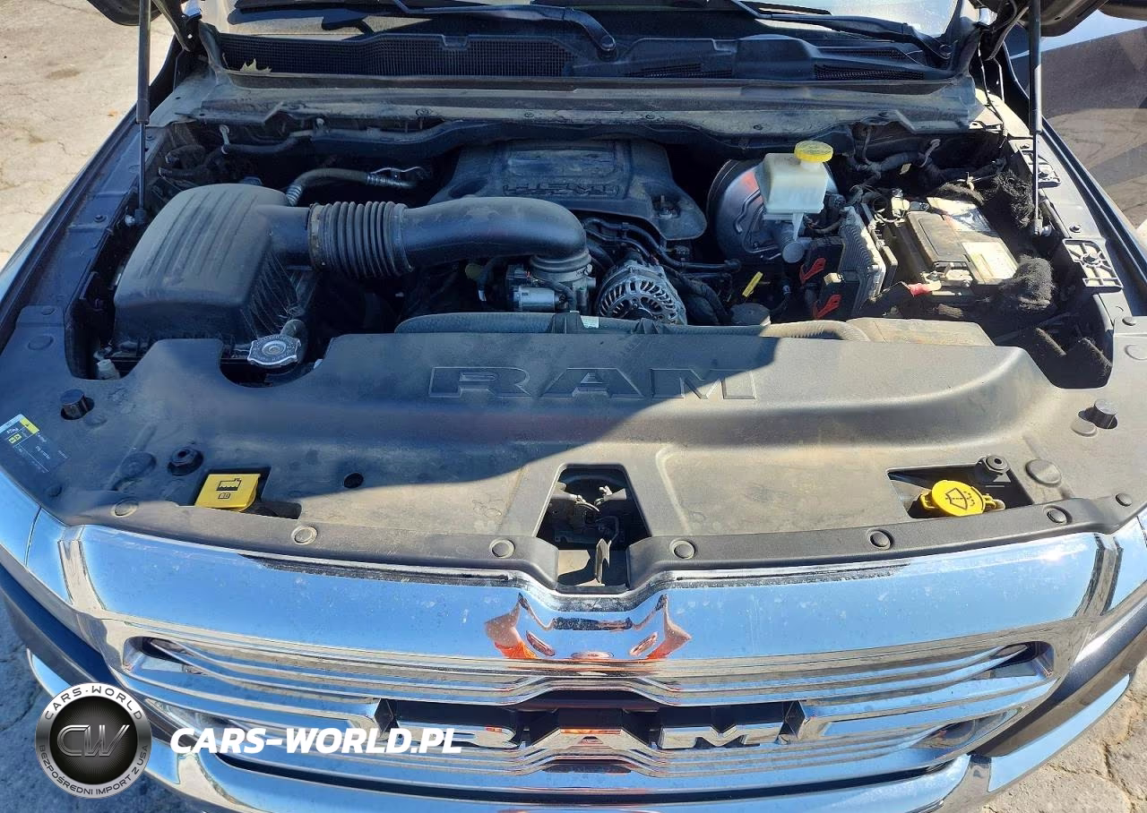 2020 Ram 1500 Laramie VIN:1C6SRFJT5LN420569 - 11