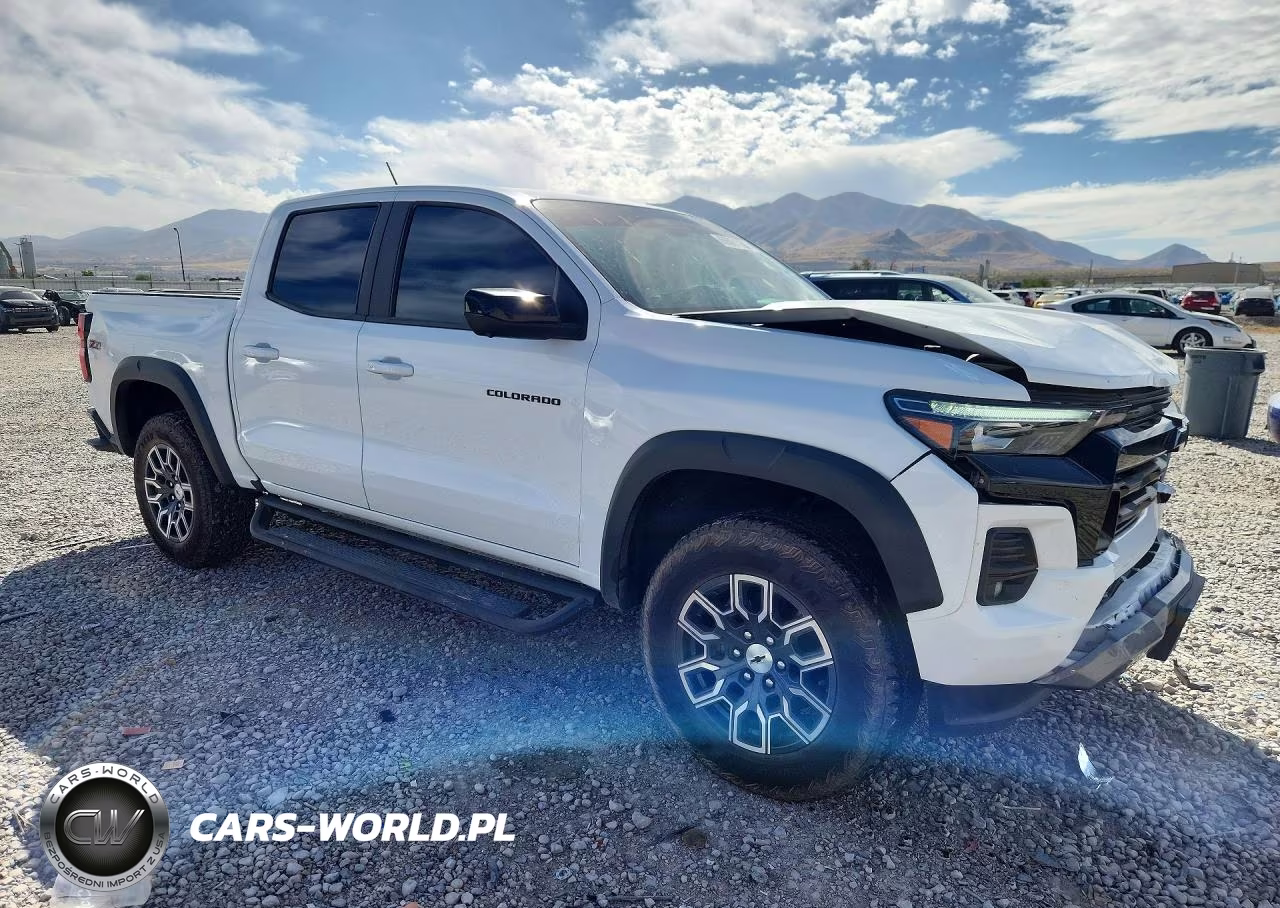 2023 Chevrolet Colorado Z71 VIN:1GCPTDEK6P1156863 - 4