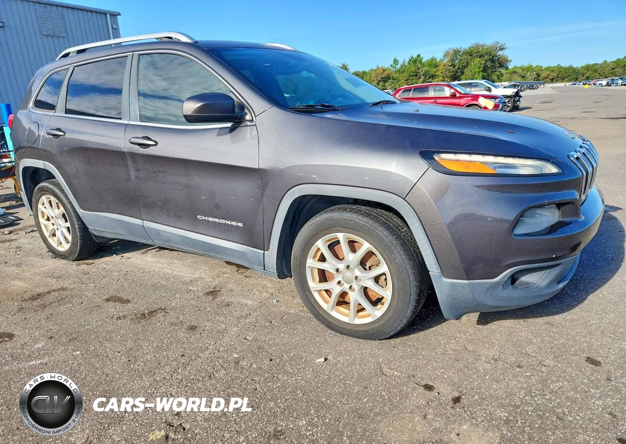 2016 Jeep Cherokee Latitude VIN:1C4PJLCB5GW110429 - 4