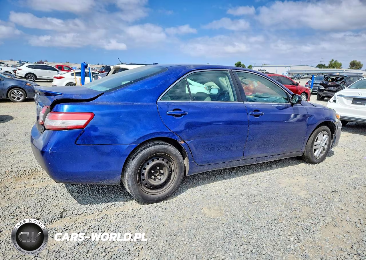 2011 Toyota Camry Le VIN:4T1BF3EK8BU690218 - 3