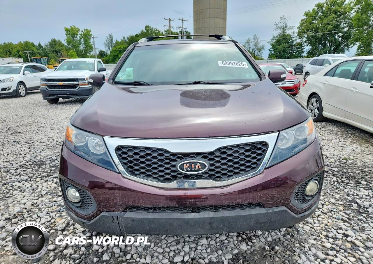 2011 Kia Sorento Lx VIN:5XYKT4A11BG174607 - 5