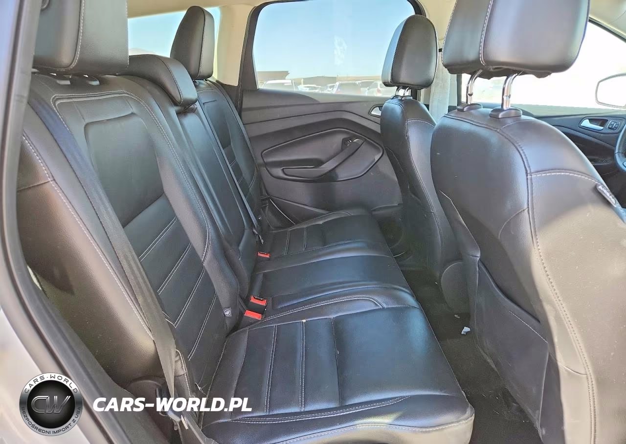 2017 Ford Escape Titanium VIN:1FMCU9J95HUB03983 - 10