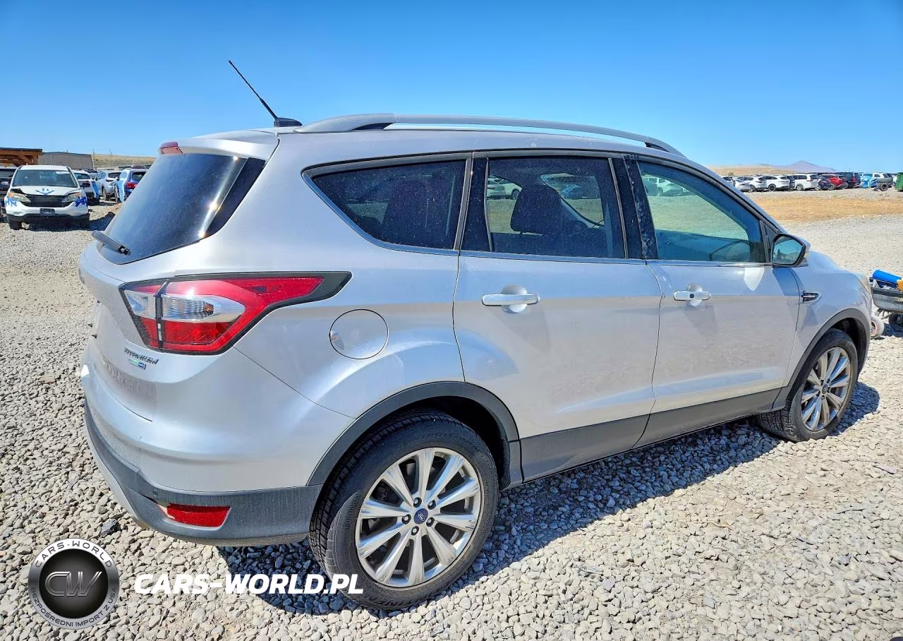 2017 Ford Escape Titanium VIN:1FMCU9J95HUB03983 - 3