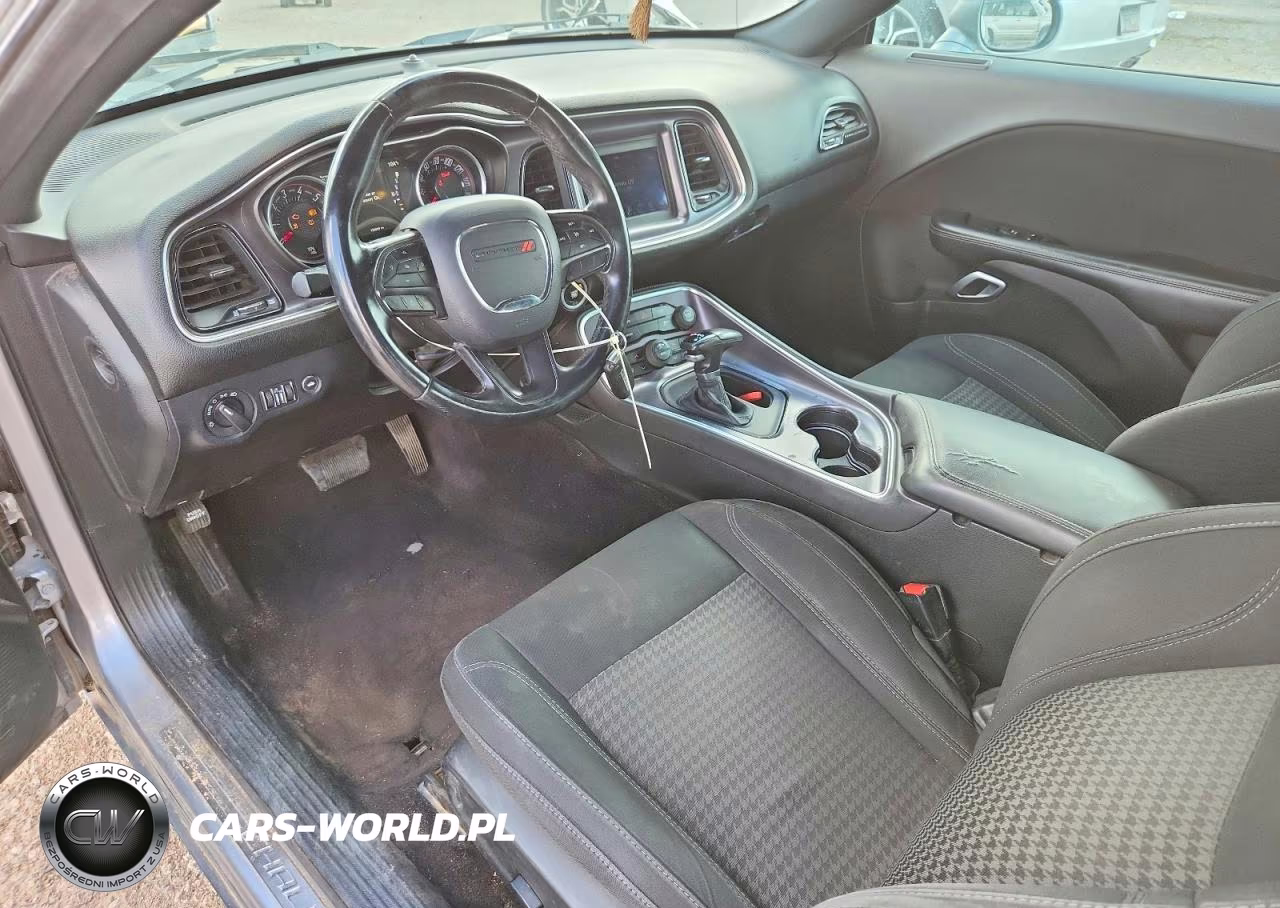 2018 Dodge Challenger Sxt VIN:2C3CDZAG3JH143429 - 8