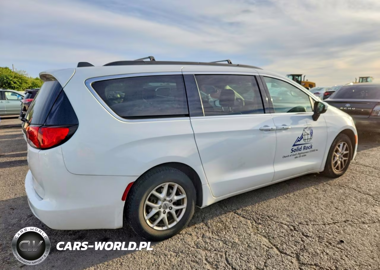 2021 Chrysler Voyager Lxi VIN:2C4RC1DG6MR533509 - 3