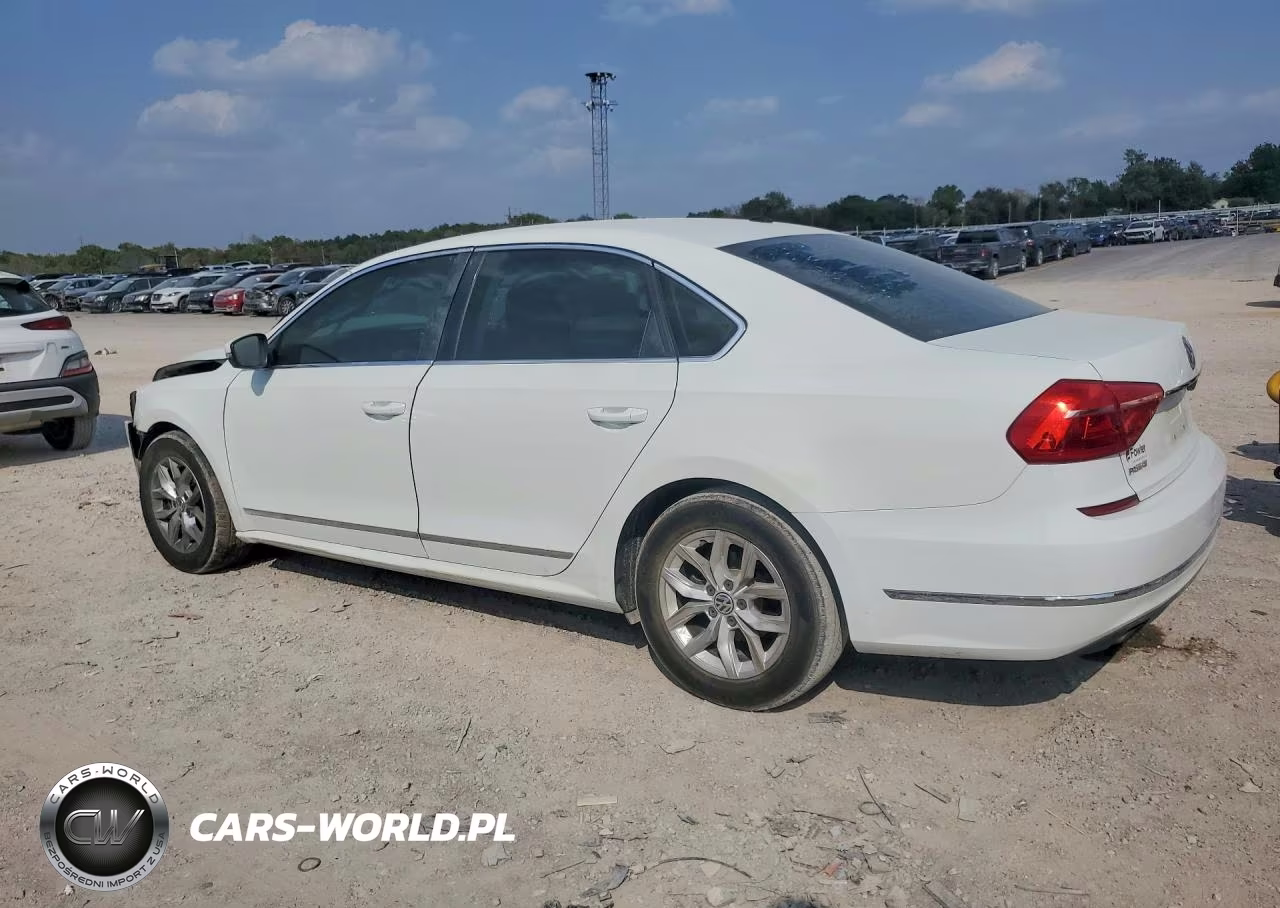 2016 Volkswagen Passat S VIN:1VWAS7A33GC042166 - 2