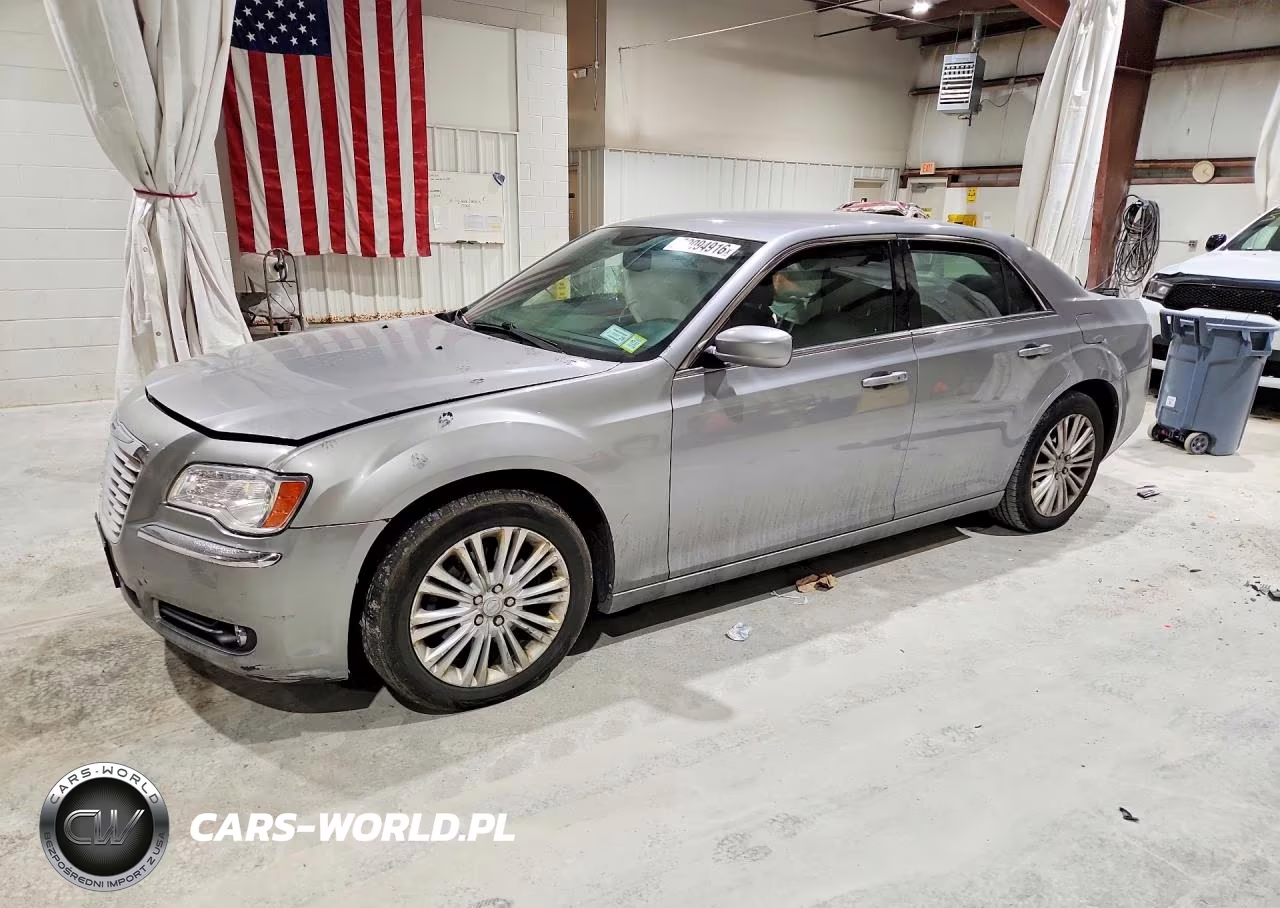 2014 Chrysler 300 VIN:2C3CCARG4EH179516 - 1