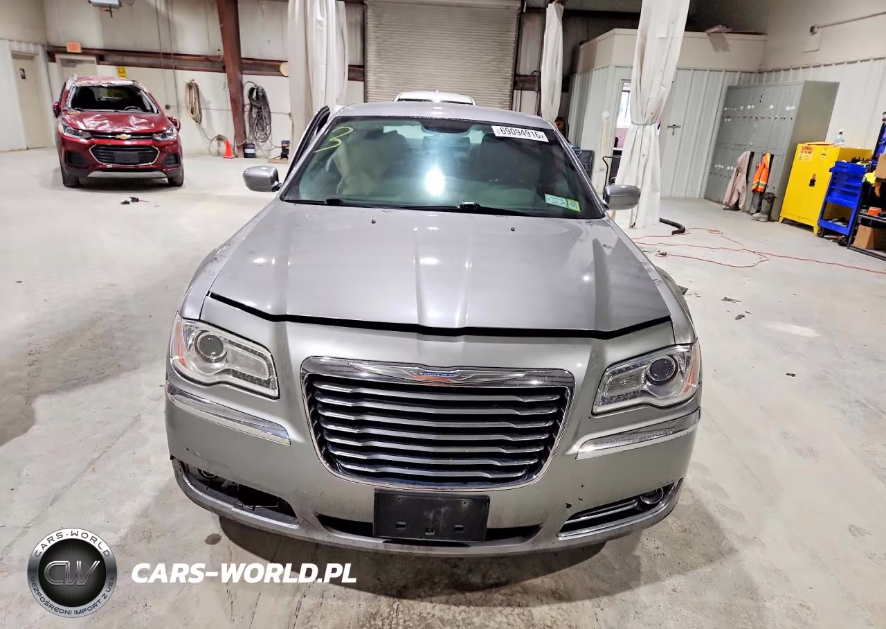 2014 Chrysler 300 VIN:2C3CCARG4EH179516 - 5