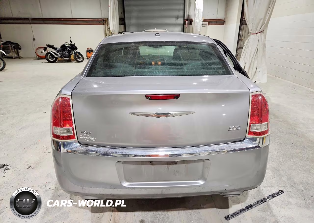 2014 Chrysler 300 VIN:2C3CCARG4EH179516 - 6