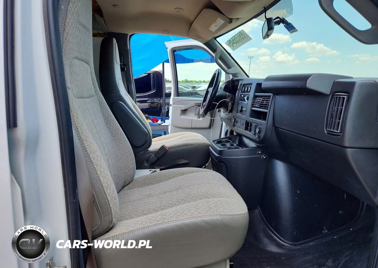 2023 Chevrolet Express 3500 VIN:1GCWGAFP2P1166038 - 11