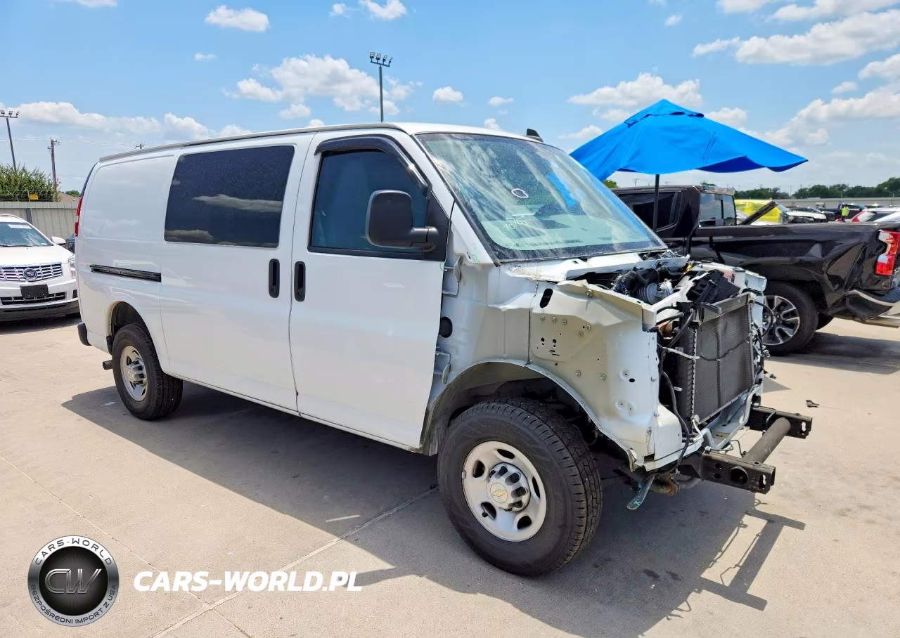 2023 Chevrolet Express 3500 VIN:1GCWGAFP2P1166038 - 4