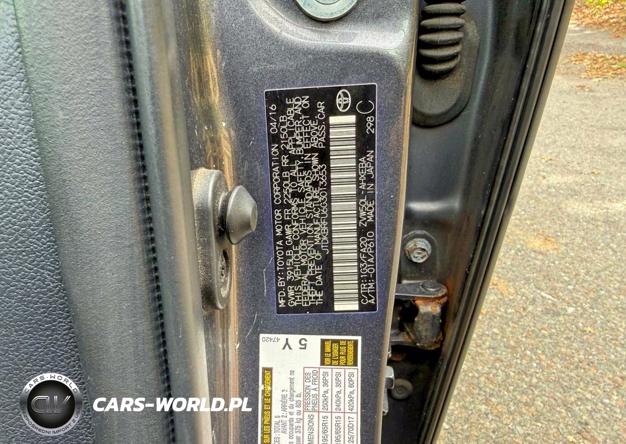 2016 Toyota Prius Two VIN:JTDKBRFU6G3013653 - 10