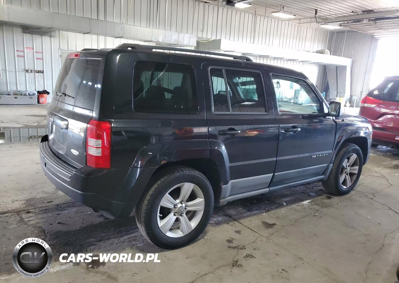 2011 Jeep Patriot Sport VIN:1J4NT1GBXBD132313 - 3
