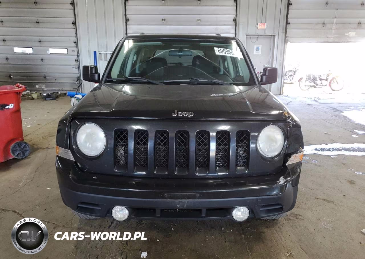 2011 Jeep Patriot Sport VIN:1J4NT1GBXBD132313 - 5