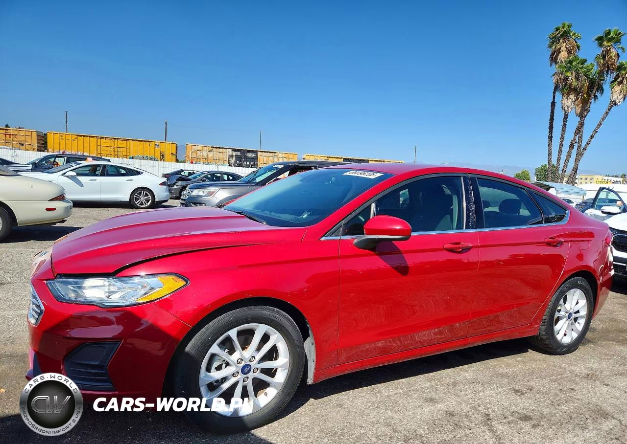 2020 Ford Fusion Se – zdjęcie 1 z 12