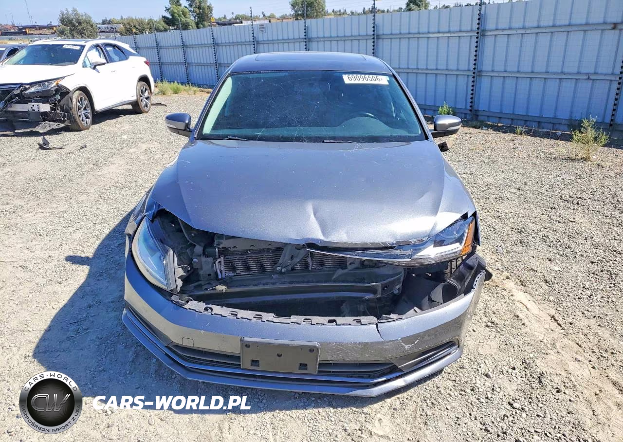 2018 Volkswagen Jetta Se VIN:3VWDB7AJ6JM227541 - 5