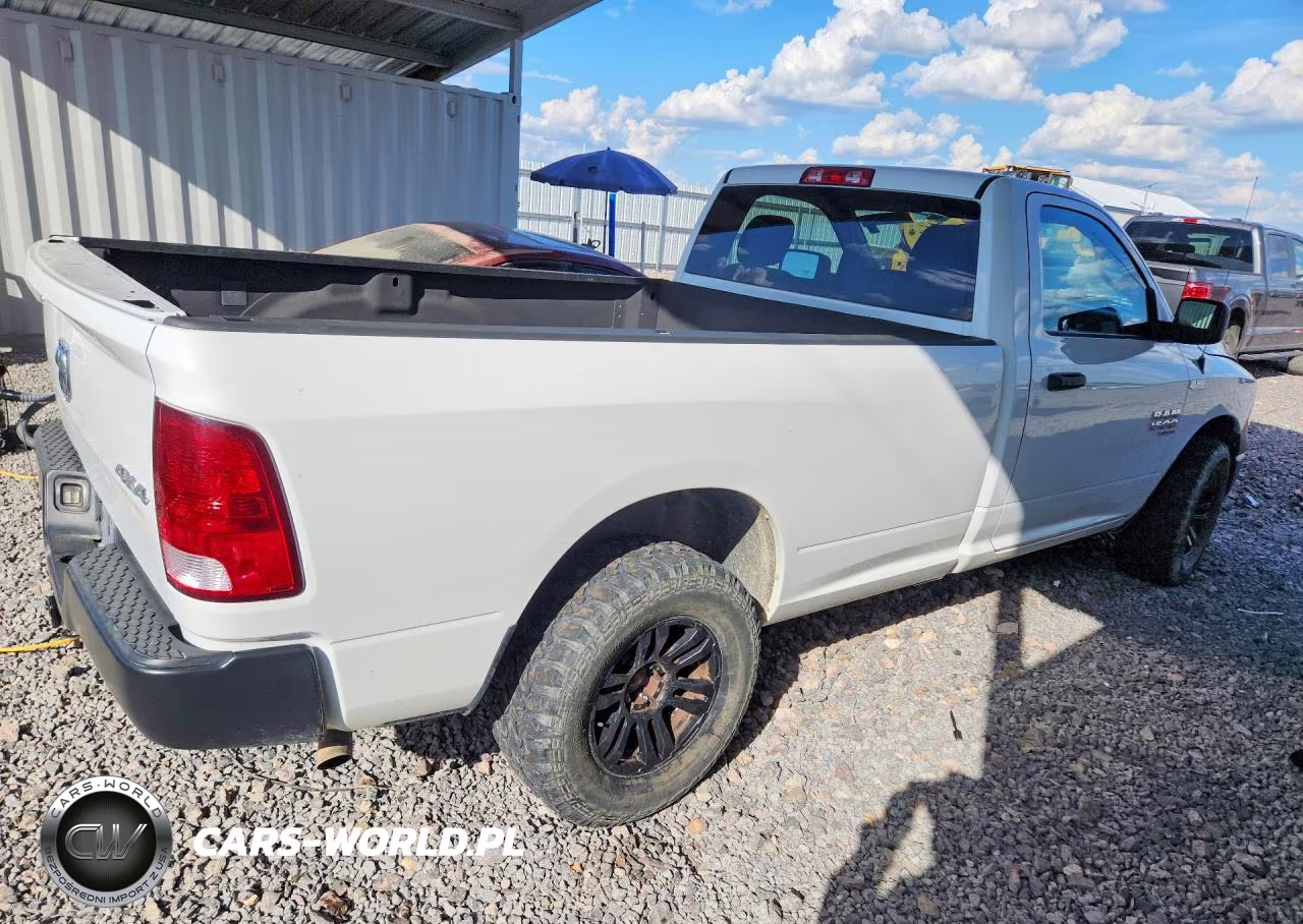 2021 Ram 1500 Classic Tradesman VIN:3C6JR7DG5MG564469 - 3