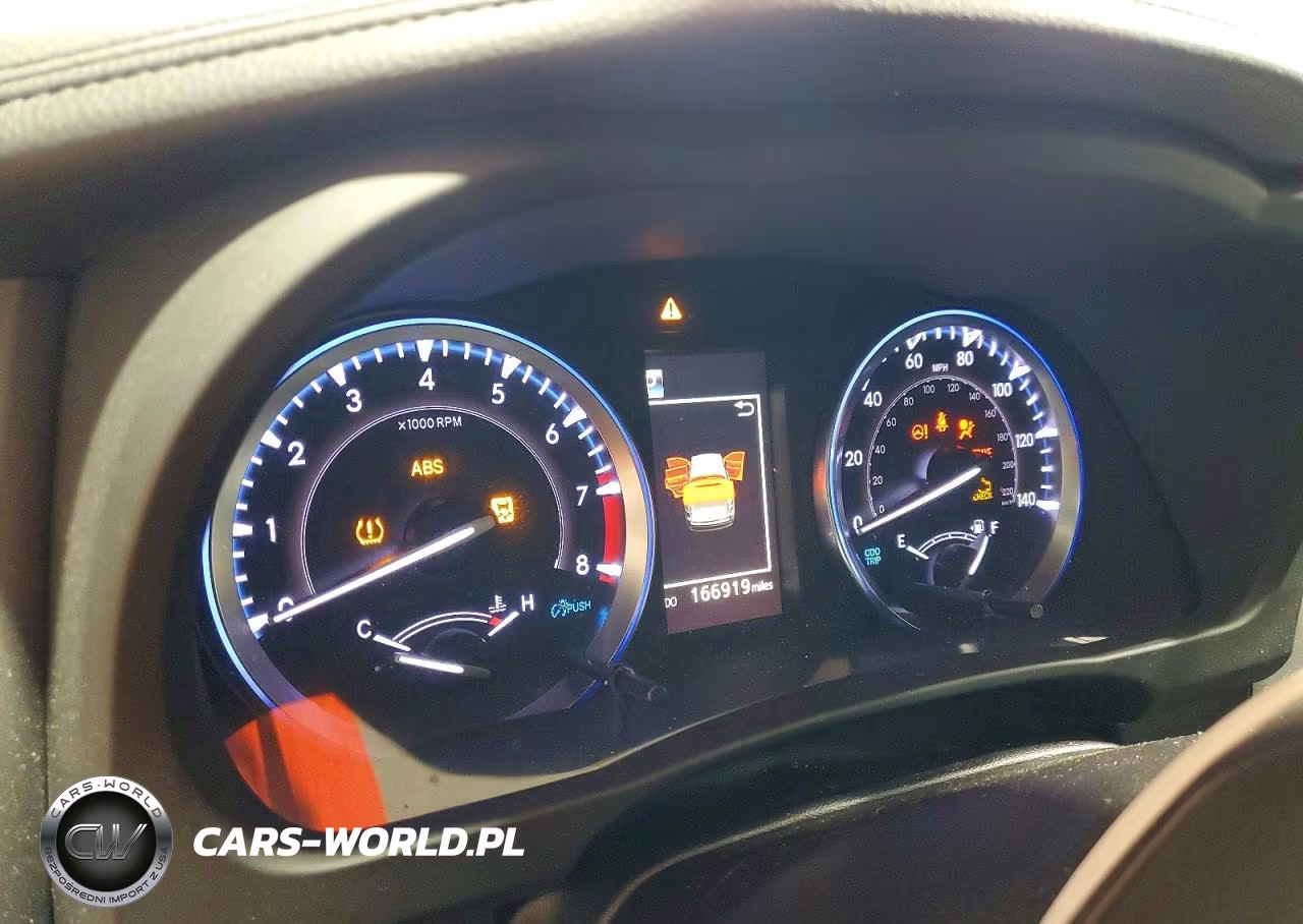 2019 Toyota Highlander Xle VIN:5TDJZRFH6KS988459 - 9