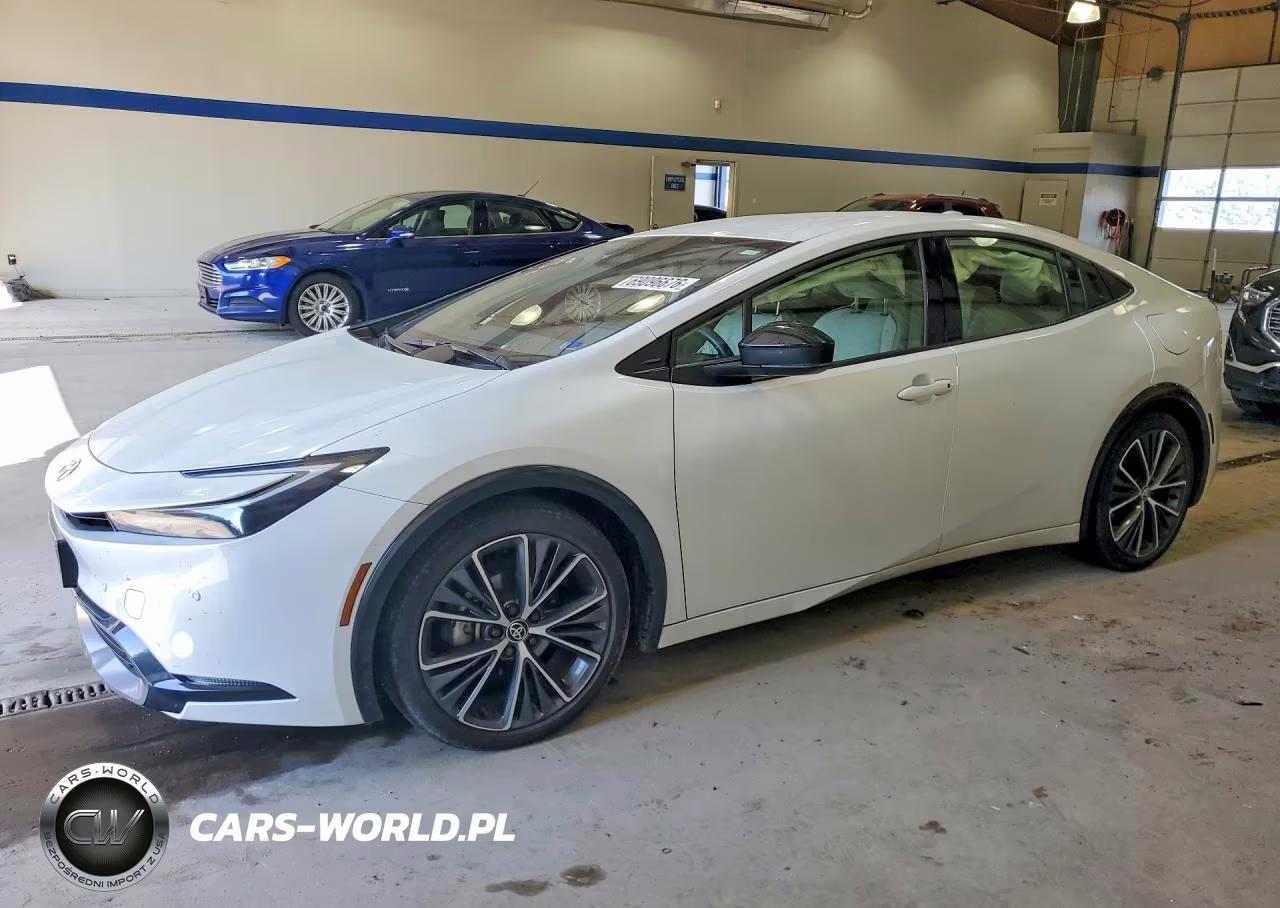 2024 Toyota Prius Xle – zdjęcie 1 z 12