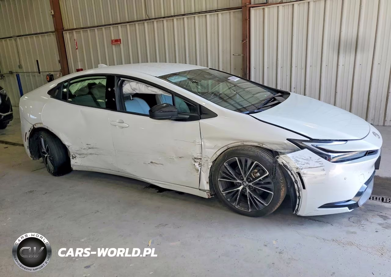 2024 Toyota Prius Xle VIN:JTDACAAU2R3031961 - 4