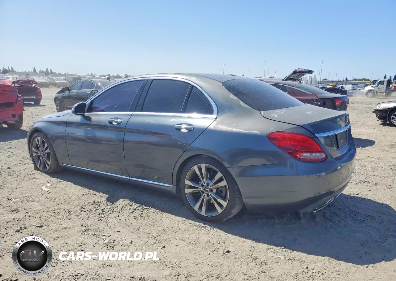 2018 Mercedes-Benz C 300 VIN:55SWF4JB9JU266280 - 2