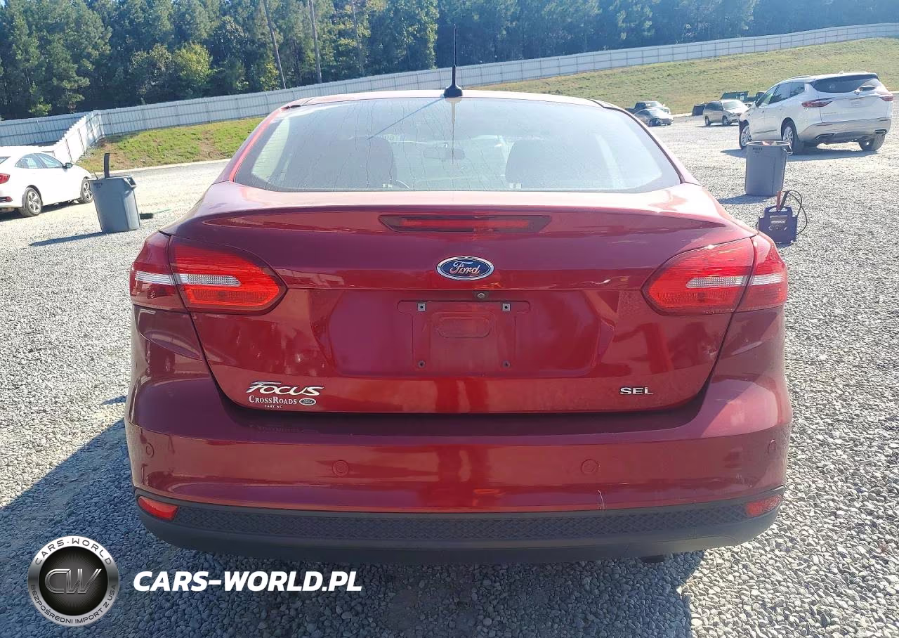 2017 Ford Focus Sel VIN:1FADP3H28HL212438 - 6