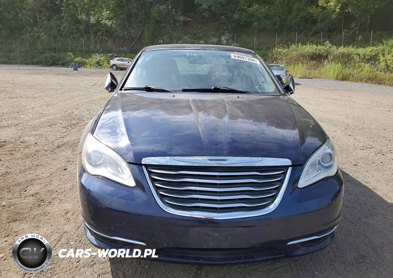 2014 Chrysler 200 Limited VIN:1C3CBCG5EN135921 - 5