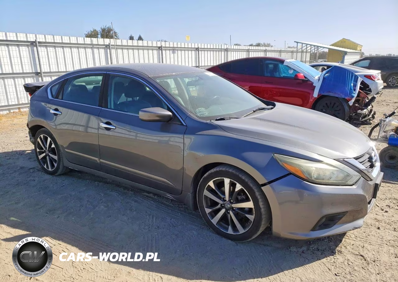 2017 Nissan Altima 2.5 Sr VIN:1N4AL3AP0HC284058 - 4