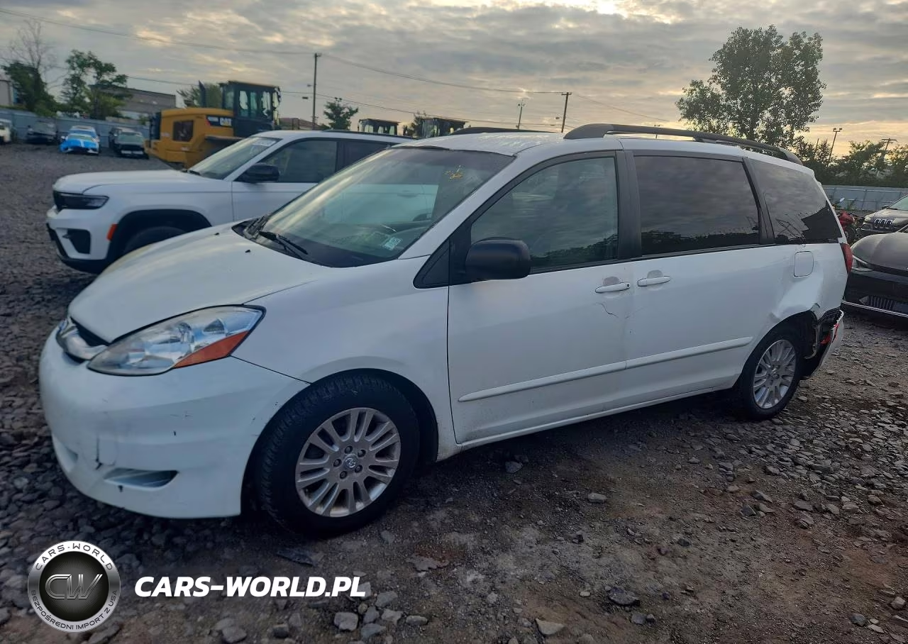 2010 Toyota Sienna Le