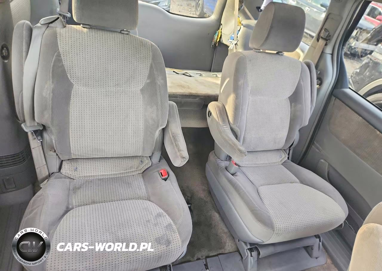 2010 Toyota Sienna Le VIN:5TDJK4CC0AS031128 - 10