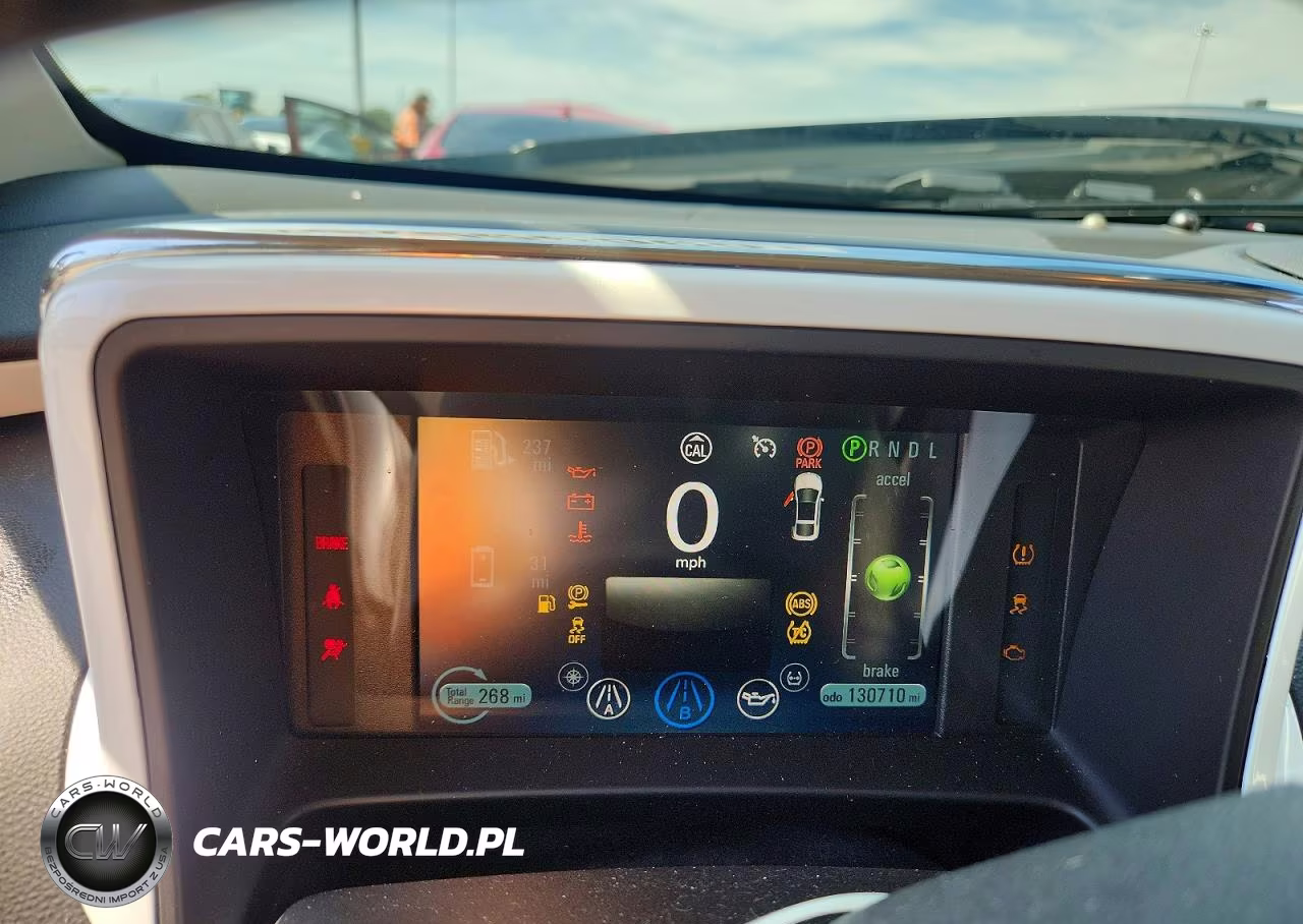 2012 Chevrolet Volt VIN:1G1RD6E45CU107867 - 9
