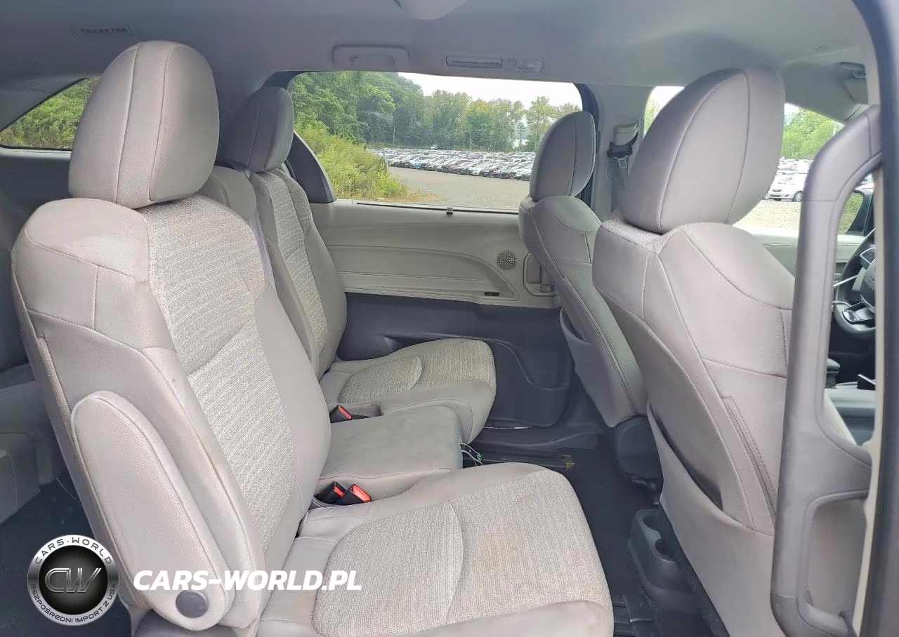 2021 Toyota Sienna Le VIN:5TDKRKEC9MS060410 - 11