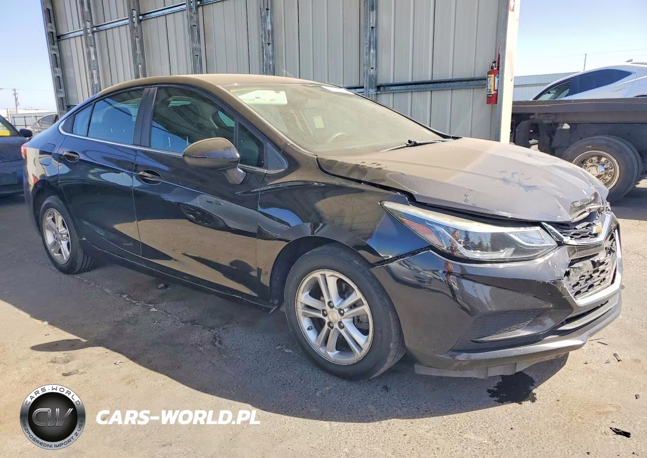 2017 Chevrolet Cruze Lt VIN:1G1BE5SM2H7276876 - 4
