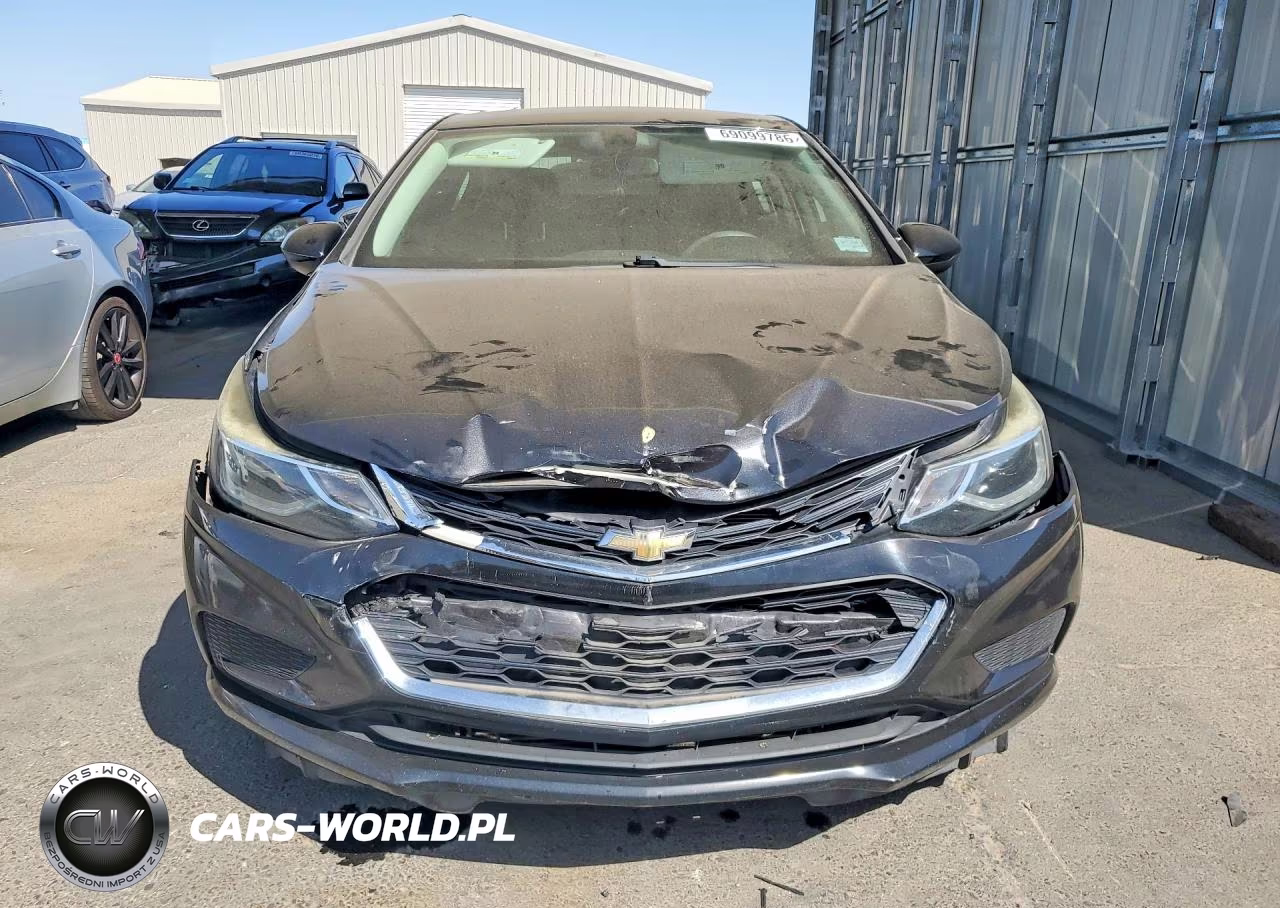 2017 Chevrolet Cruze Lt VIN:1G1BE5SM2H7276876 - 5