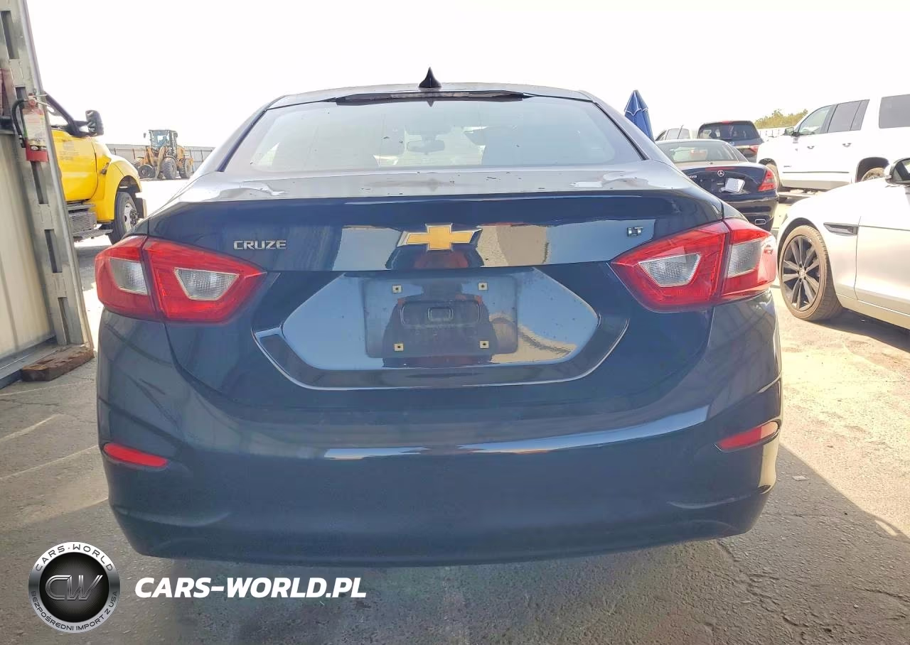 2017 Chevrolet Cruze Lt VIN:1G1BE5SM2H7276876 - 6