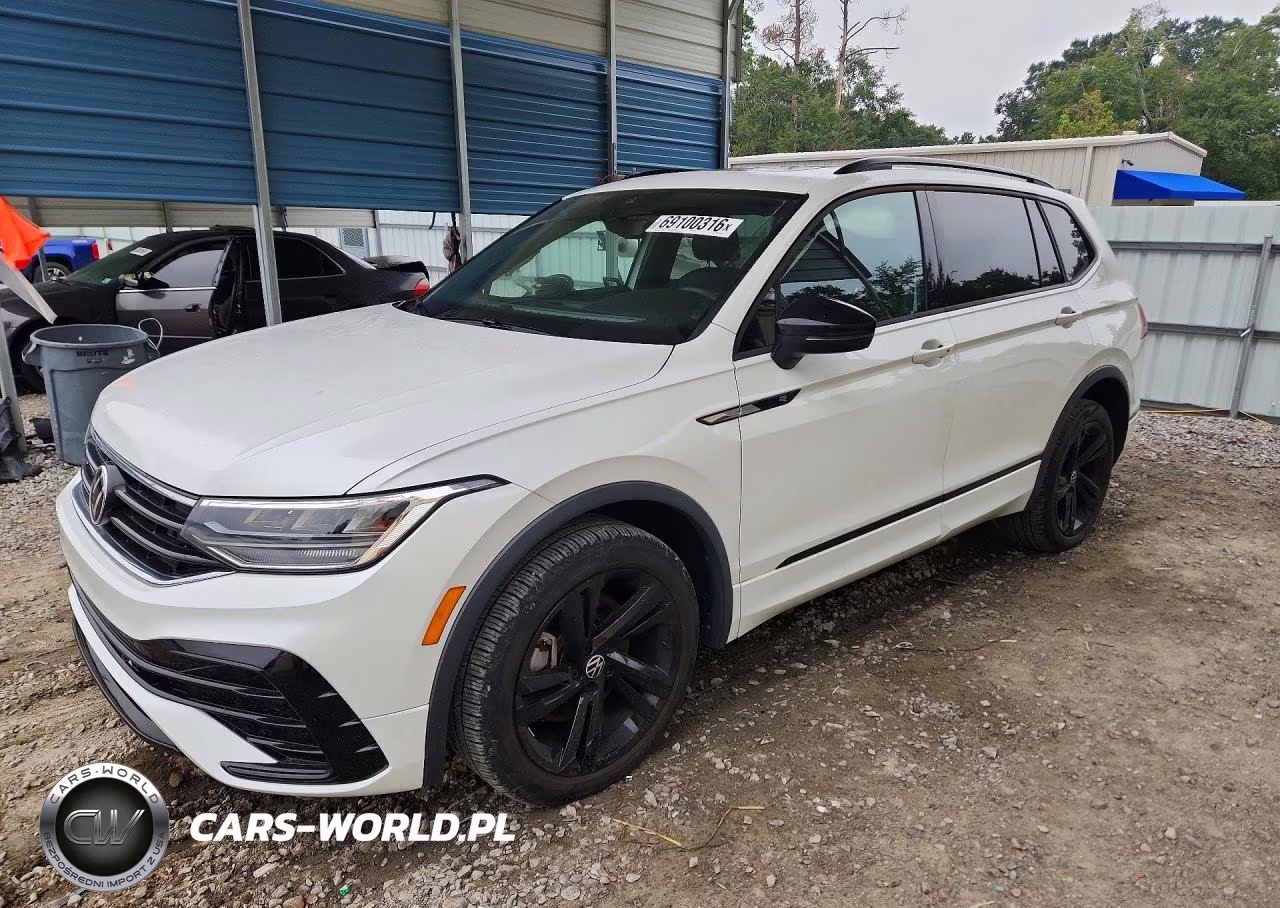 2023 Volkswagen Tiguan Se R-Line Black VIN:3VVCB7AX6PM063592 - 1