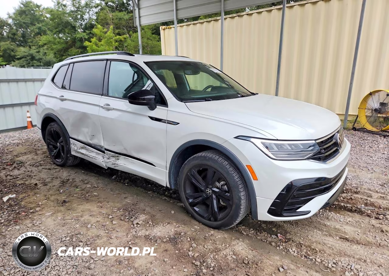 2023 Volkswagen Tiguan Se R-Line Black VIN:3VVCB7AX6PM063592 - 4