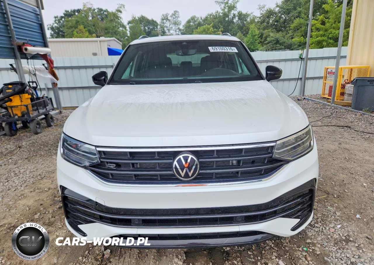 2023 Volkswagen Tiguan Se R-Line Black VIN:3VVCB7AX6PM063592 - 5