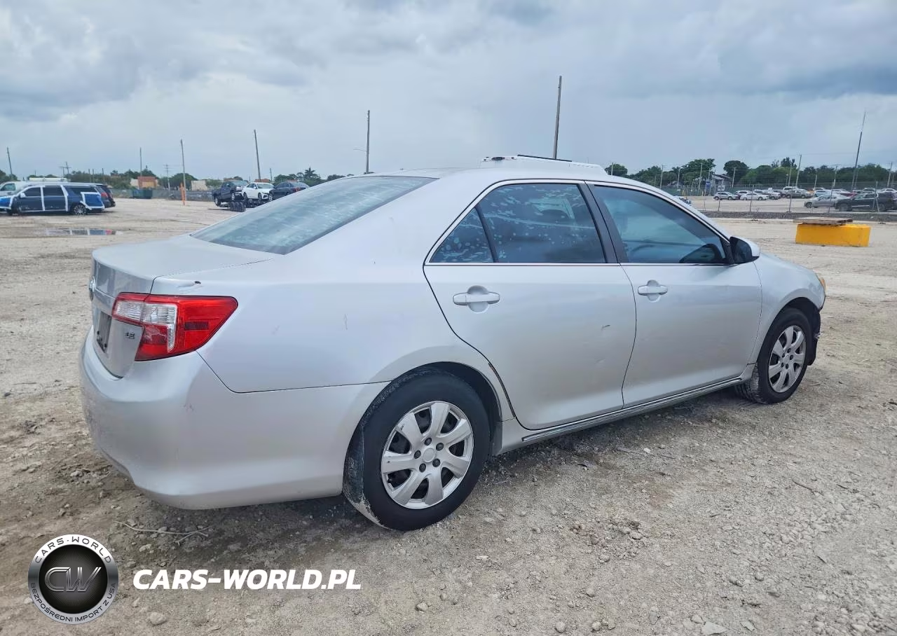 2012 Toyota Camry Le VIN:4T1BF1FK2CU132787 - 3