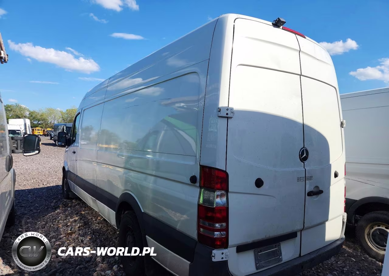 2015 Freightliner Sprinter 2500 Delivery Van VIN:WDYPE8DC8FP112438 - 2