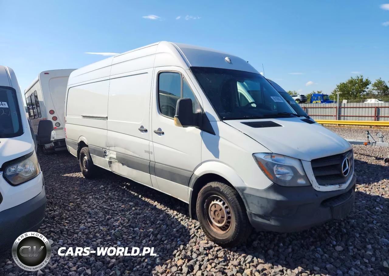 2015 Freightliner Sprinter 2500 Delivery Van VIN:WDYPE8DC8FP112438 - 4